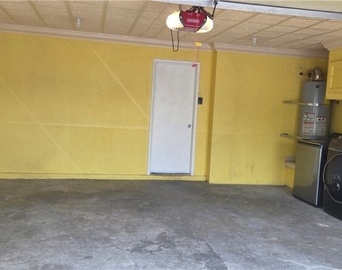 4459 Skyview Drive - Photo Thumbnail 10