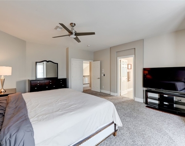 5 Chateau Whistler Court - Photo Thumbnail 17