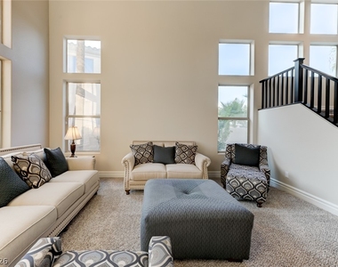 5 Chateau Whistler Court - Photo Thumbnail 3
