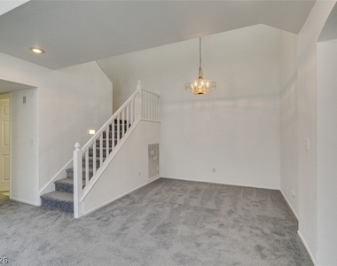 9712 Peacock Hill Circle - Photo Thumbnail 16