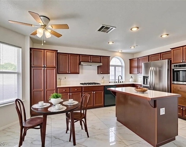 9712 Peacock Hill Circle - Photo Thumbnail 31