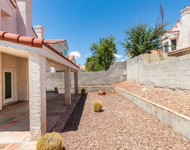 9712 Peacock Hill Circle - Photo Thumbnail 64