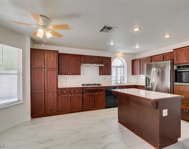 9712 Peacock Hill Circle - Photo Thumbnail 32