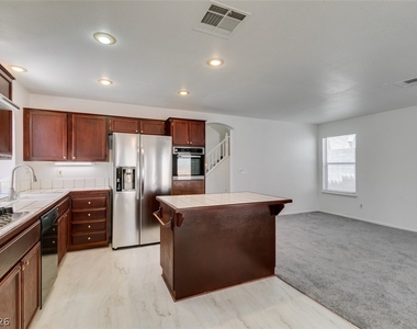 9712 Peacock Hill Circle - Photo Thumbnail 38