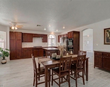 9712 Peacock Hill Circle - Photo Thumbnail 27