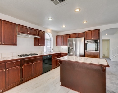 9712 Peacock Hill Circle - Photo Thumbnail 34