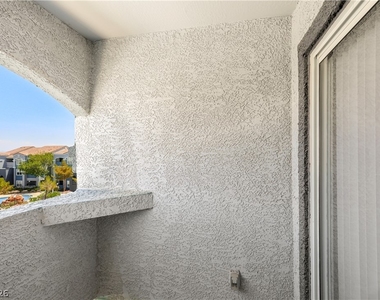 6955 N Durango Drive - Photo Thumbnail 20
