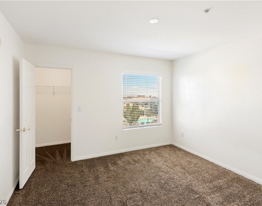 6955 N Durango Drive - Photo Thumbnail 14