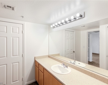 6955 N Durango Drive - Photo Thumbnail 19