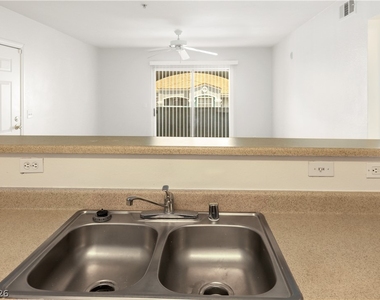 6955 N Durango Drive - Photo Thumbnail 12