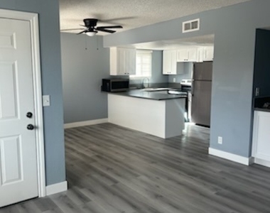 6240 Bellota Drive - Photo Thumbnail 2