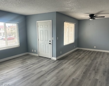 6240 Bellota Drive - Photo Thumbnail 4