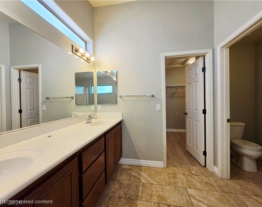 3549 Bella Sovana Court - Photo Thumbnail 21