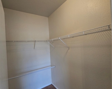 9620 W Russell Road - Photo Thumbnail 14