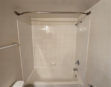 9620 W Russell Road - Photo Thumbnail 18