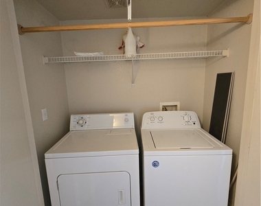 9620 W Russell Road - Photo Thumbnail 19