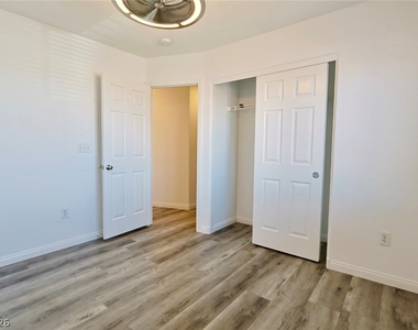 9578 Summer Furnace Street - Photo Thumbnail 17