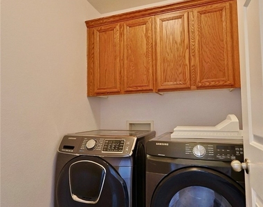 9578 Summer Furnace Street - Photo Thumbnail 21