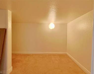 9578 Summer Furnace Street - Photo Thumbnail 6