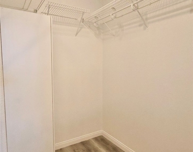 9578 Summer Furnace Street - Photo Thumbnail 28