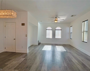 9578 Summer Furnace Street - Photo Thumbnail 14