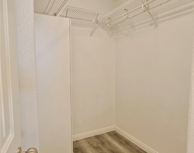 9578 Summer Furnace Street - Photo Thumbnail 31