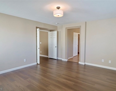 10643 Tray Mountain Avenue - Photo Thumbnail 20