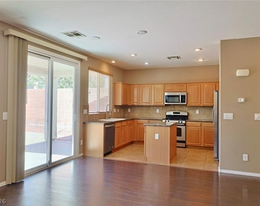 10643 Tray Mountain Avenue - Photo Thumbnail 5
