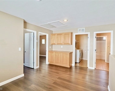 10643 Tray Mountain Avenue - Photo Thumbnail 14