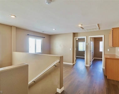 10643 Tray Mountain Avenue - Photo Thumbnail 12