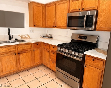 9316 Mountain Range Avenue - Photo Thumbnail 12