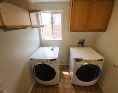 9907 Sparrow Ridge Avenue - Photo Thumbnail 17