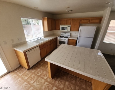 9907 Sparrow Ridge Avenue - Photo Thumbnail 15