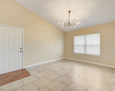 7255 W Sunset Road - Photo Thumbnail 10