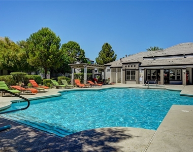7255 W Sunset Road - Photo Thumbnail 3