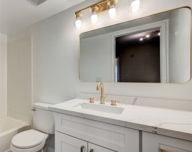 7255 W Sunset Road - Photo Thumbnail 25