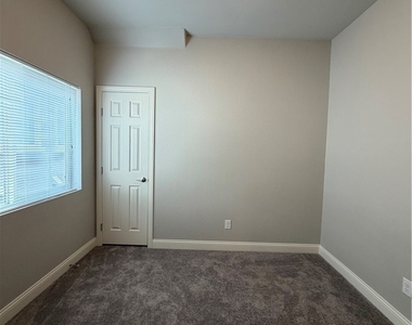 6385 Jackson Spring Road - Photo Thumbnail 11