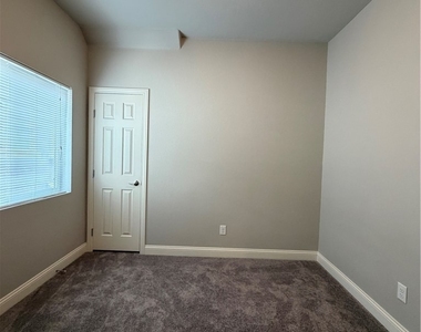 6385 Jackson Spring Road - Photo Thumbnail 9
