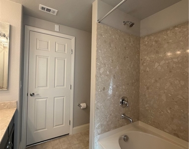 6385 Jackson Spring Road - Photo Thumbnail 8