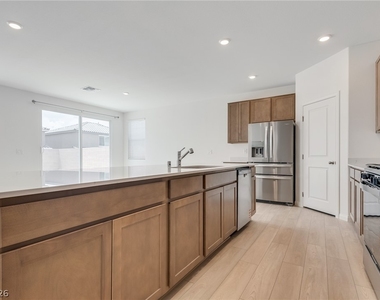 4225 Zilker Park Avenue - Photo Thumbnail 17