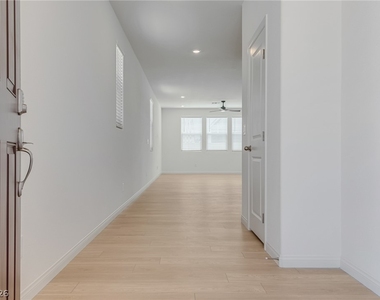 4225 Zilker Park Avenue - Photo Thumbnail 4