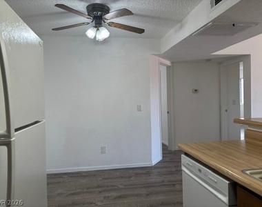 3780 Desert Marina Drive - Photo Thumbnail 9