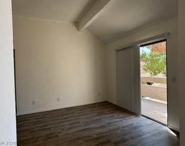 3780 Desert Marina Drive - Photo Thumbnail 2