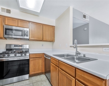 3125 Casey Drive - Photo Thumbnail 9