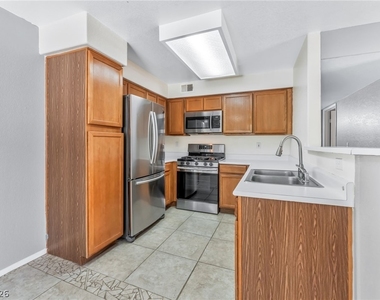 3125 Casey Drive - Photo Thumbnail 8