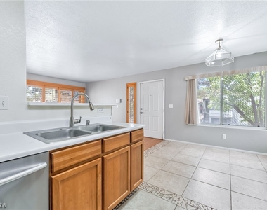 3125 Casey Drive - Photo Thumbnail 10