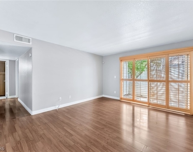 3125 Casey Drive - Photo Thumbnail 2