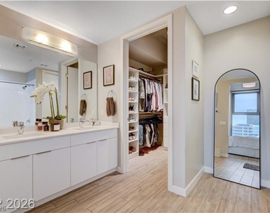 353 Bonneville Avenue - Photo Thumbnail 14
