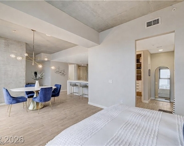 353 Bonneville Avenue - Photo Thumbnail 13