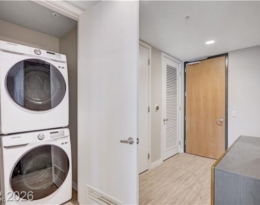 353 Bonneville Avenue - Photo Thumbnail 18